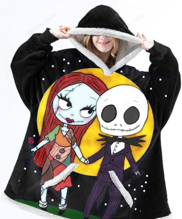 Cozy Hooded Blanket With Cute Couple Print – Perfect Gift For Movie Lovers