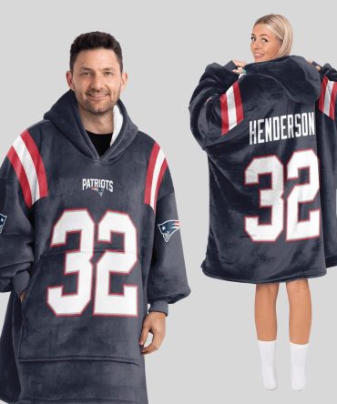 T.H 32 New England Football Unisex Blanket Hoodie