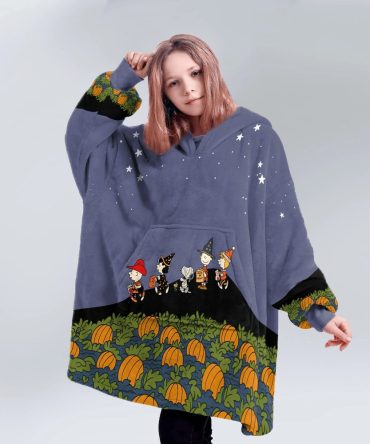 Kid Peanuts Halloween Night Walk Unisex Blanket Hoodie