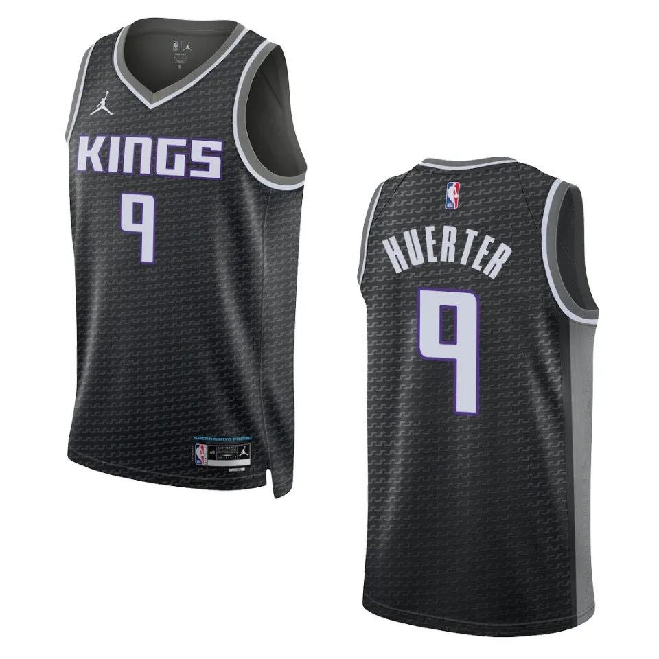 2022-23-kevin-huerter-swingman-black-statement-edition-jersey.webp