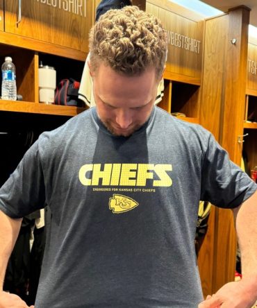 Engineered For Kansas City Chiefs 2025 Nfl Season Shirt