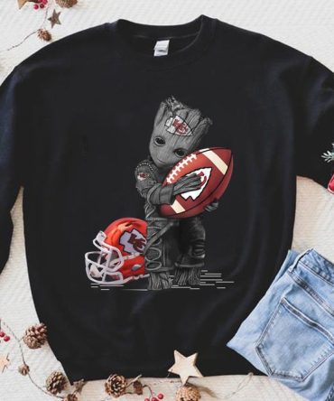 Kansas City Chiefs Groot Baby Yoda Star Wars The Mandalorian The Child First Memories Floating Football Team Dad Mon Kid Fan Shirt