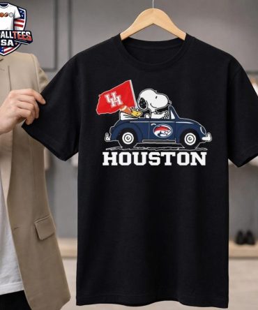 Snoopy And Woodstock Driving Car Houston Cougars Flag Unisex Shirt