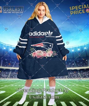 All Day I Dream About New England Patriots Hooded Blanket