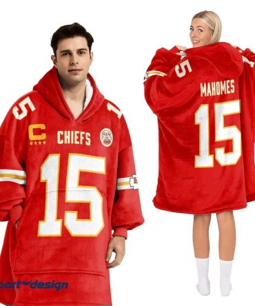 Patrick Mahomes 15 Kansas City Chiefs Football Hooded Blanket Hoodie