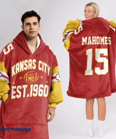 Patrick Mahomes 15 Kansas City Chiefs Football Hooded Blanket Hoodie
