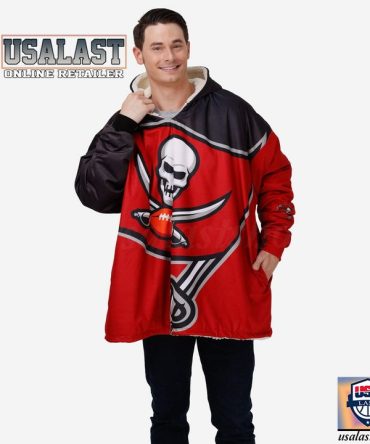 Tampa Bay Buccaneers Big Logo Fleece Hoodie Blanket