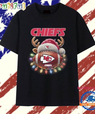 Kansas City Chiefs 2025 Football Santa Hats Christmas Funny T Shirt