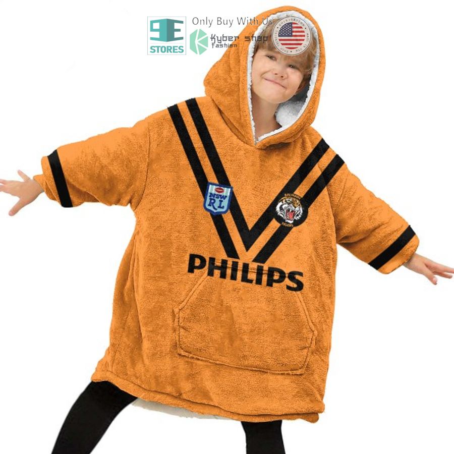 Best Personalized Tigers Heritage Orange Hooded Blanet Hoodie - Image 4